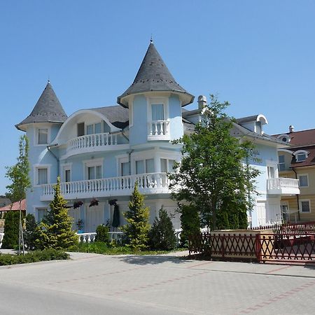Bed and Breakfast Crystal Es Susanne Panzio Шиофок Экстерьер фото