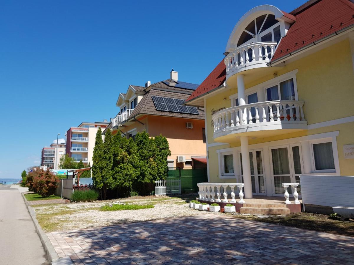Bed and Breakfast Crystal Es Susanne Panzio Шиофок Экстерьер фото