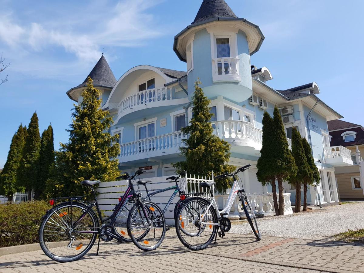 Bed and Breakfast Crystal Es Susanne Panzio Шиофок Экстерьер фото