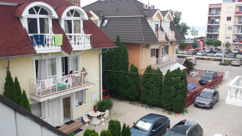 Bed and Breakfast Crystal Es Susanne Panzio Шиофок Экстерьер фото