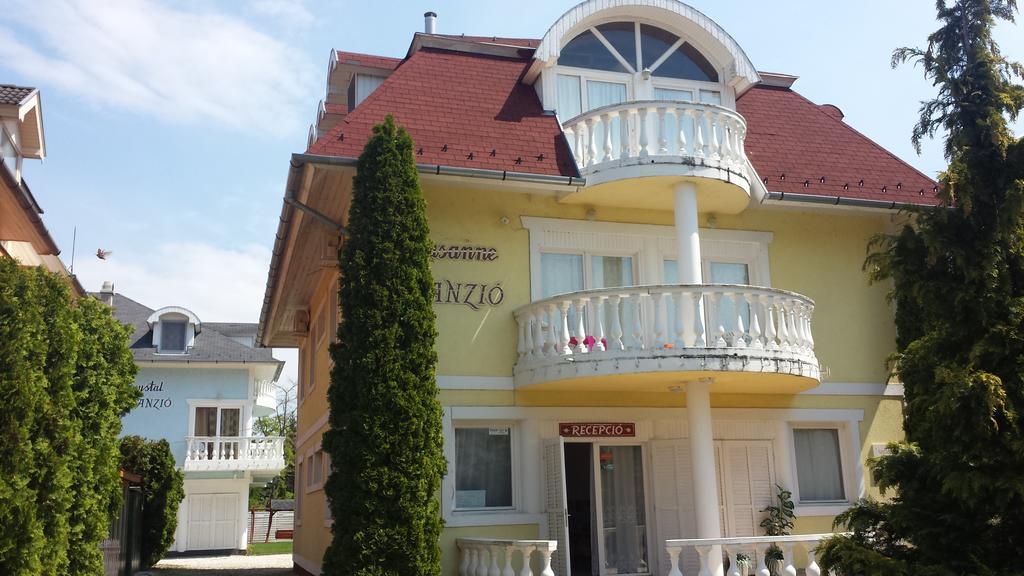 Bed and Breakfast Crystal Es Susanne Panzio Шиофок Экстерьер фото
